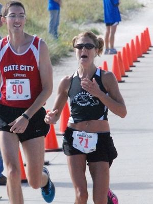  Cheryl Cleary at the USATF-NE 30K Championship in Nahant MA. (photo: Tom Dederian)