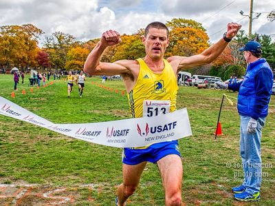 Mike Galoob (B.A.A.) won the masters 8K race in 26:44. (Photo: ScottMasonPhoto.com)